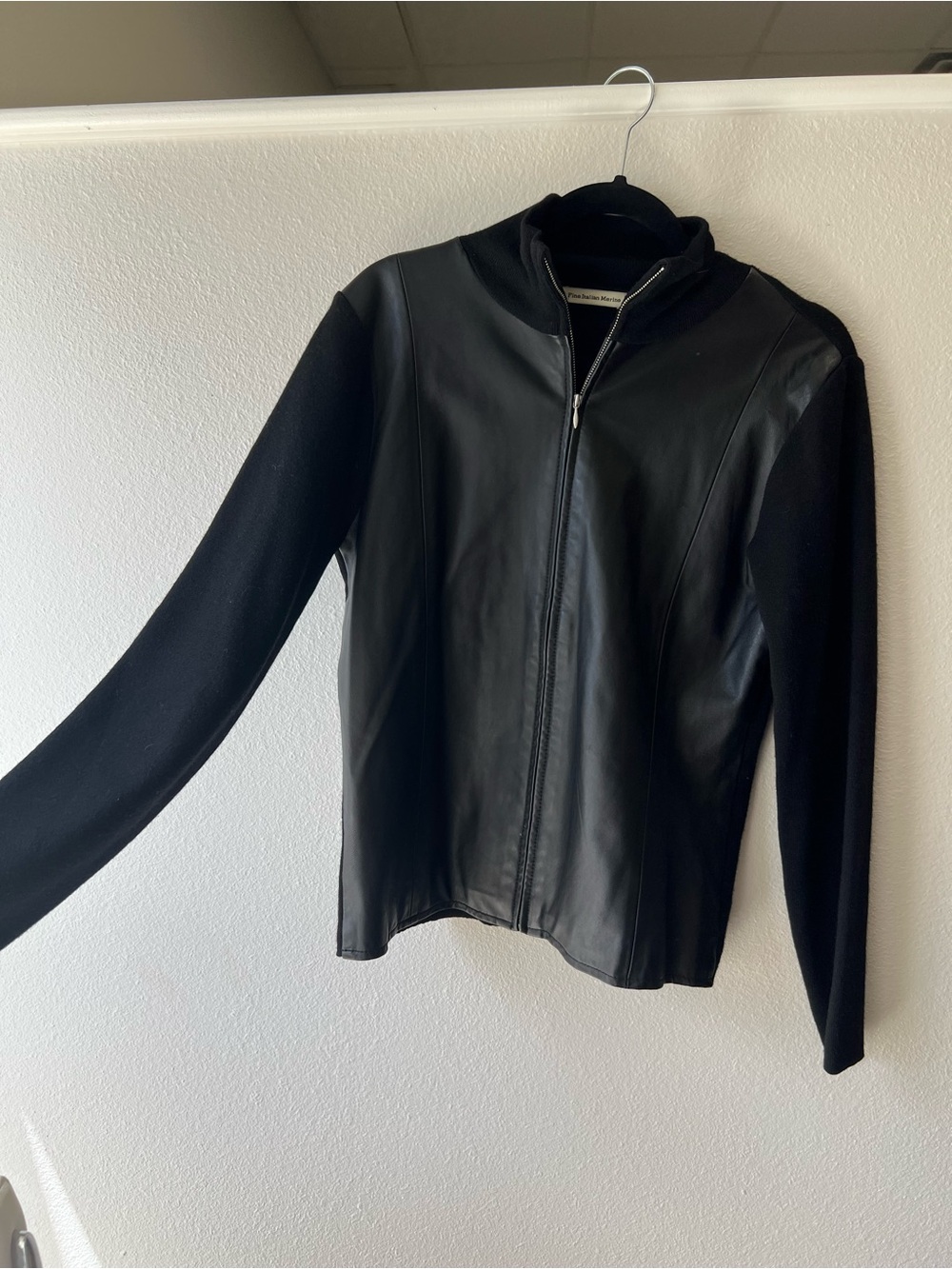 Eddie Bauer Black 100% Leather Front Jacket